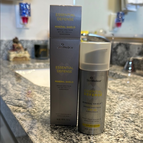 SkinMedica Essential Defense Mineral Shield Sunscreen - Picture 1 of 1